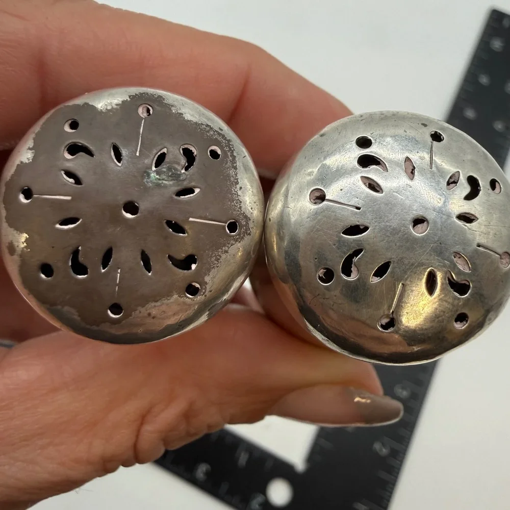 Gorham Sterling Silver Salt Pepper Shakers 2500 Victorian Beaded Set of 2 worn